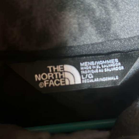 North face quarter zip - Picture 3 of 4